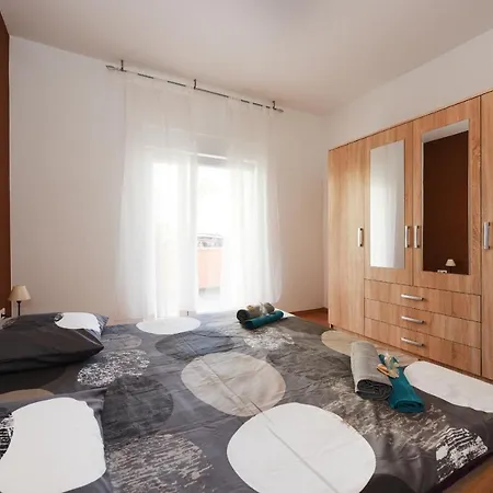 Apartment With A Parking Space - 13550