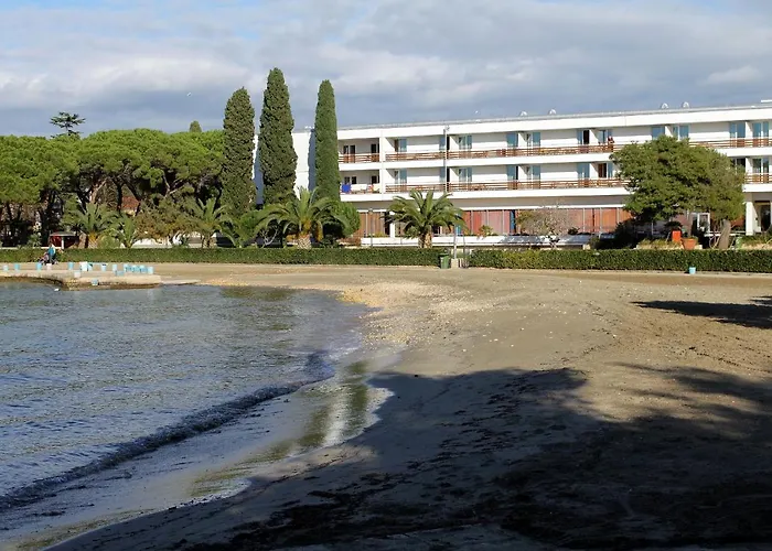 With A Parking Space - 13550 Апартаменты